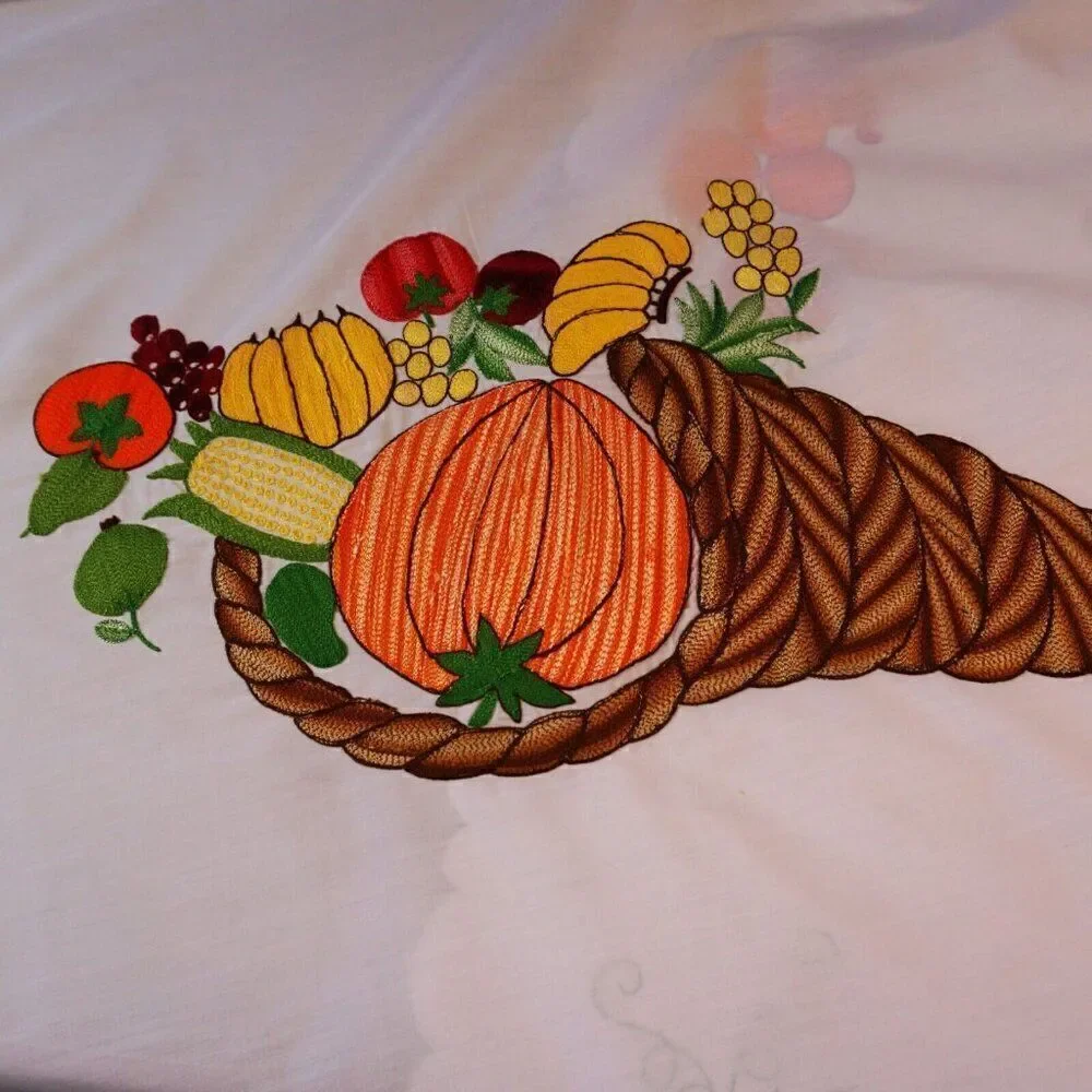 Unbranded thanksgiving tablecloth 